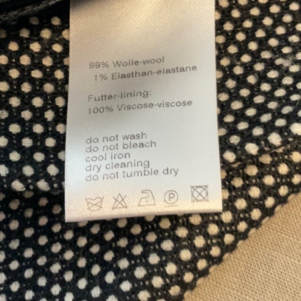 Elegant Black and White Pencil Skirt - Picture 6 of 7